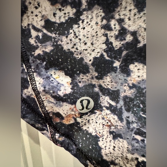 Lululemon Sculpt Tank II in Spring Bloom Multi / Black - Picture 8 of 10